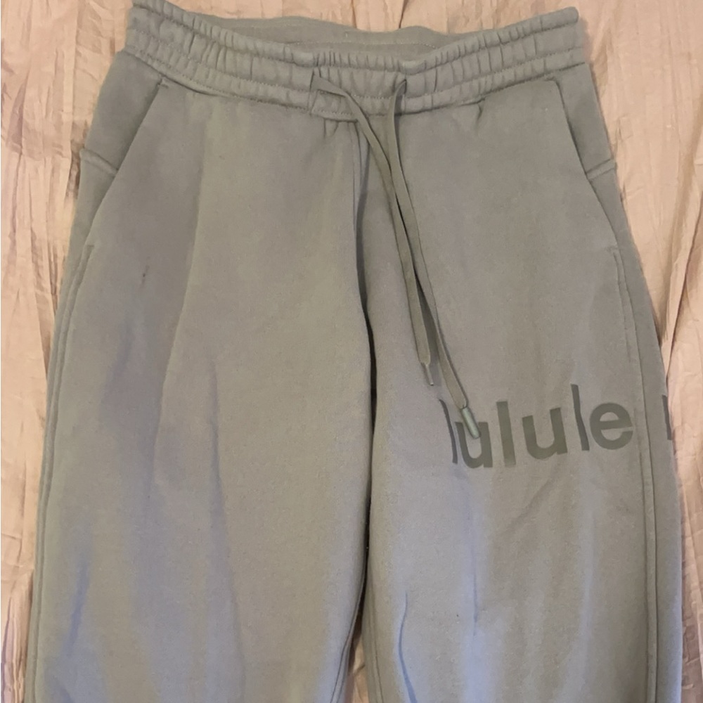 Lulu sweatpants